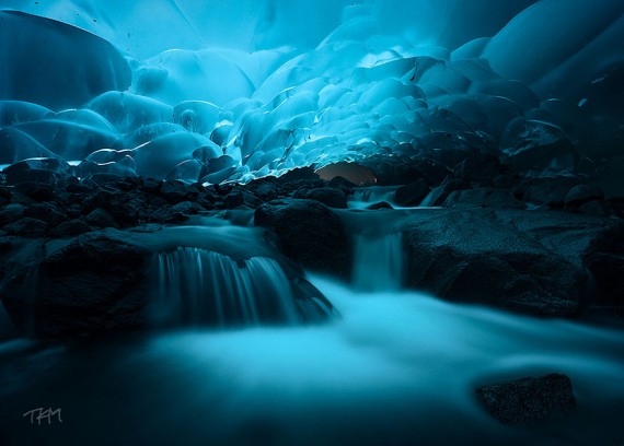 メンデンホール氷の洞窟 アラスカ