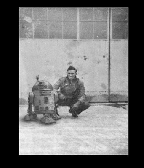 R2-D2と兵士