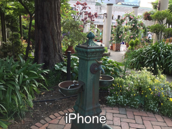 名古屋栄フラリエの水飲み場iPhone